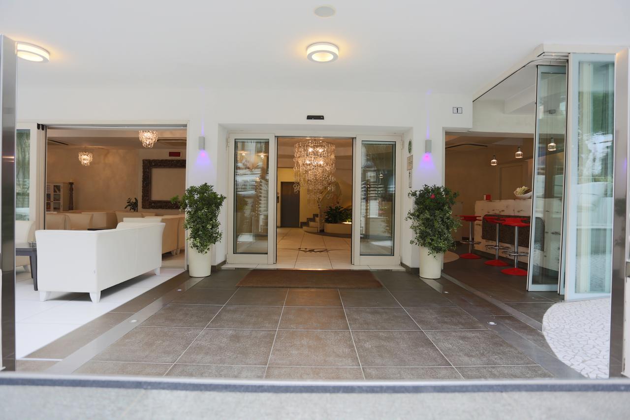 Hotel Caribia Pinarella